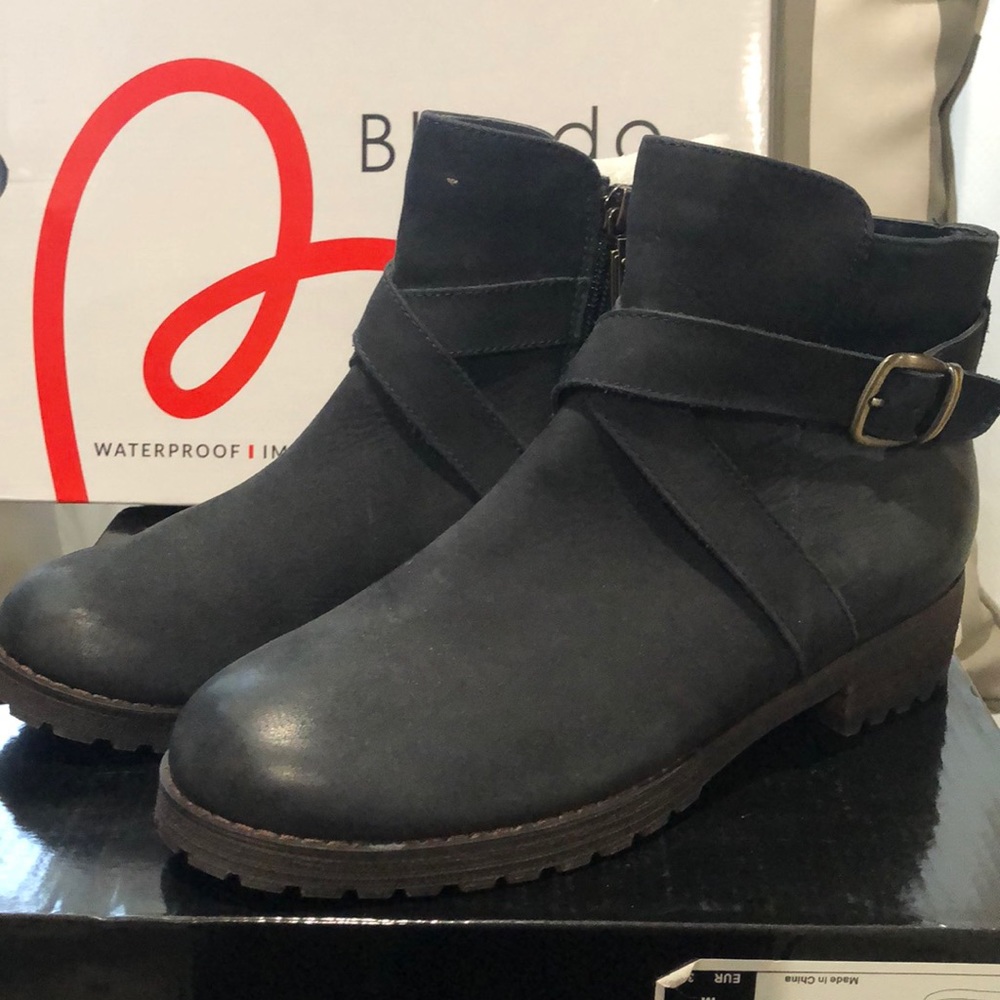 COPY - Blondo Waterproof Boots 7 NWT Combat Sty…